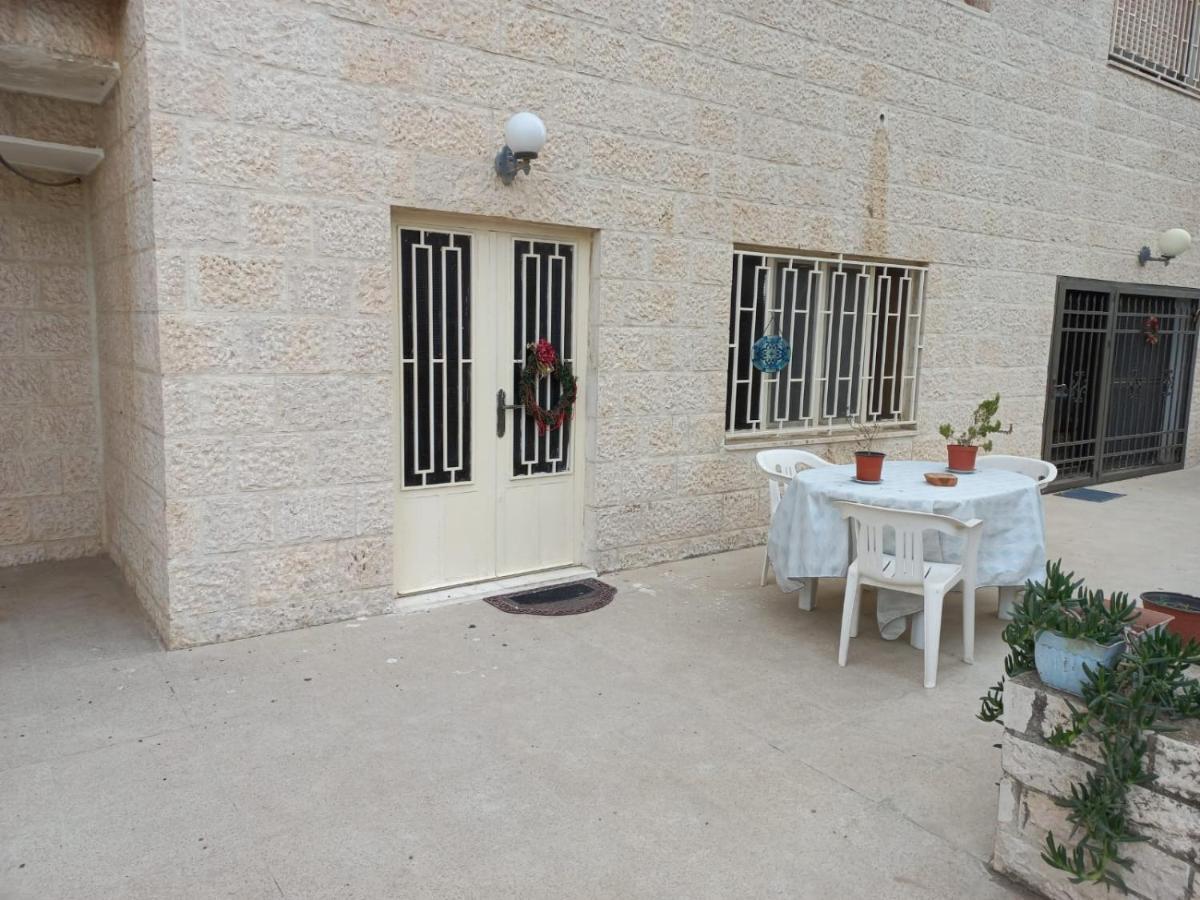 Karrain Villa - Vintage Soul - International Guests-Non-Jordanian Madaba Esterno foto